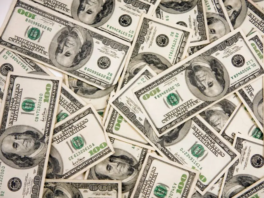 Trả lời Nên tích trữ Vàng hay USD 2025 Trả lời Nên tích trữ Vàng hay USD 2025