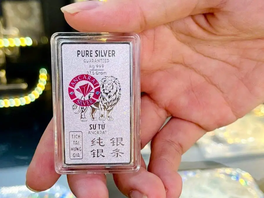 Giá bạc hôm nay 24h (1/10)