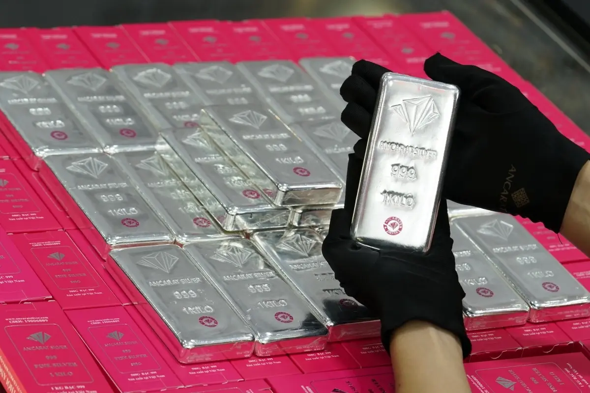 Giá bạc hôm nay tại Ancarat ghi nhận mức tăng kỷ lục hơn 4% Giá bạc hôm nay tại Ancarat ghi nhận mức tăng kỷ lục hơn 4%